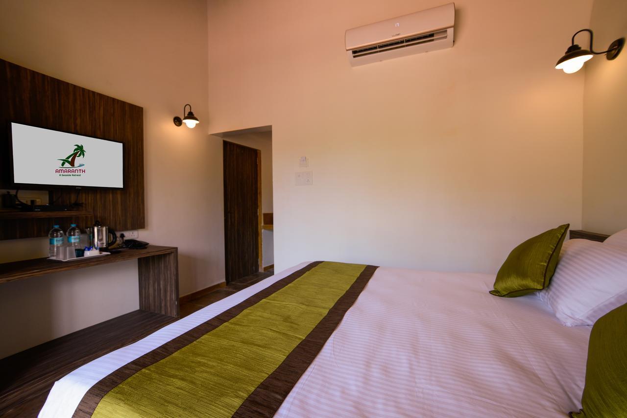 Feet Up Amaranth Resort Dāpoli Kültér fotó